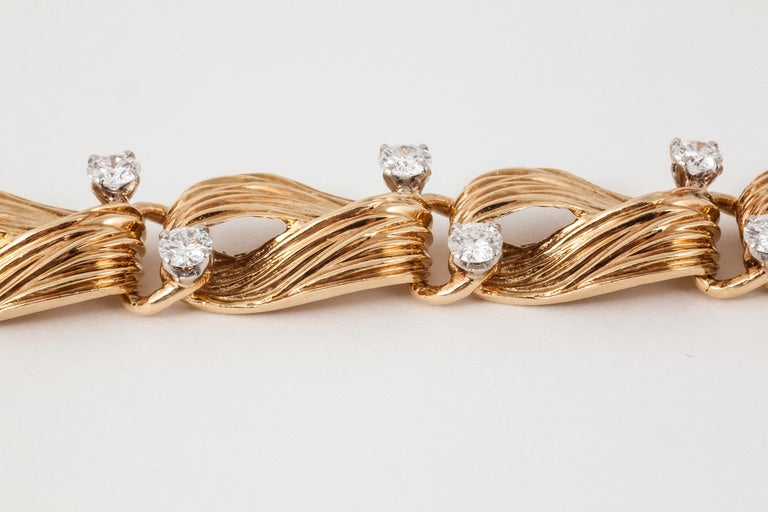 Modern Van Cleef & Arpels Diamond gold Link bracelet For Sale