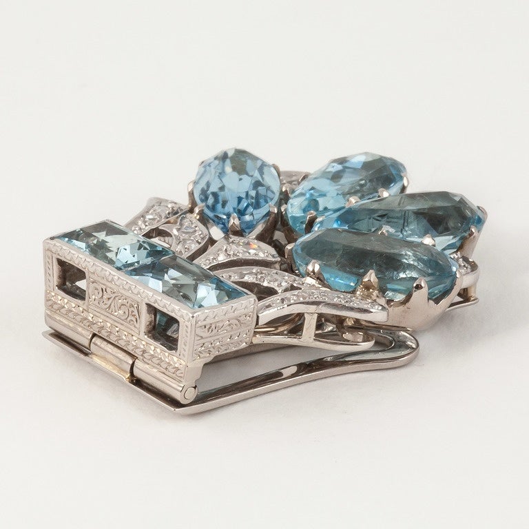Women's 1940s Aquamarine Diamond Gold Single Clip Brooch For Sale