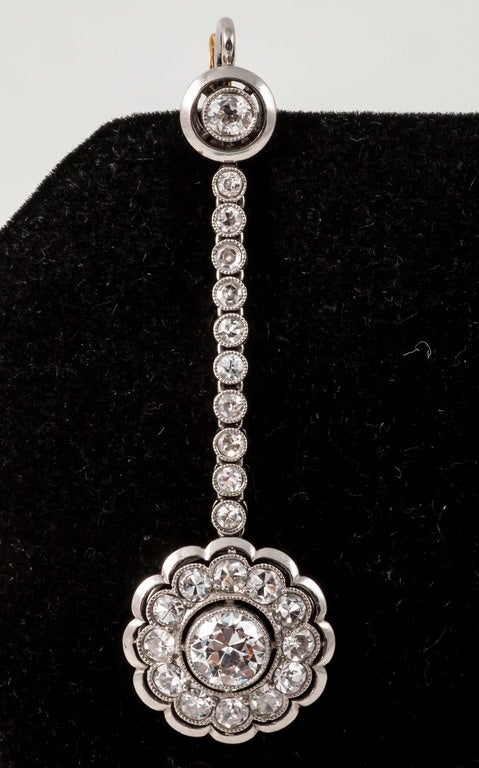 Edwardian 1920s Elegant Diamond Platinum Drop Earrings For Sale