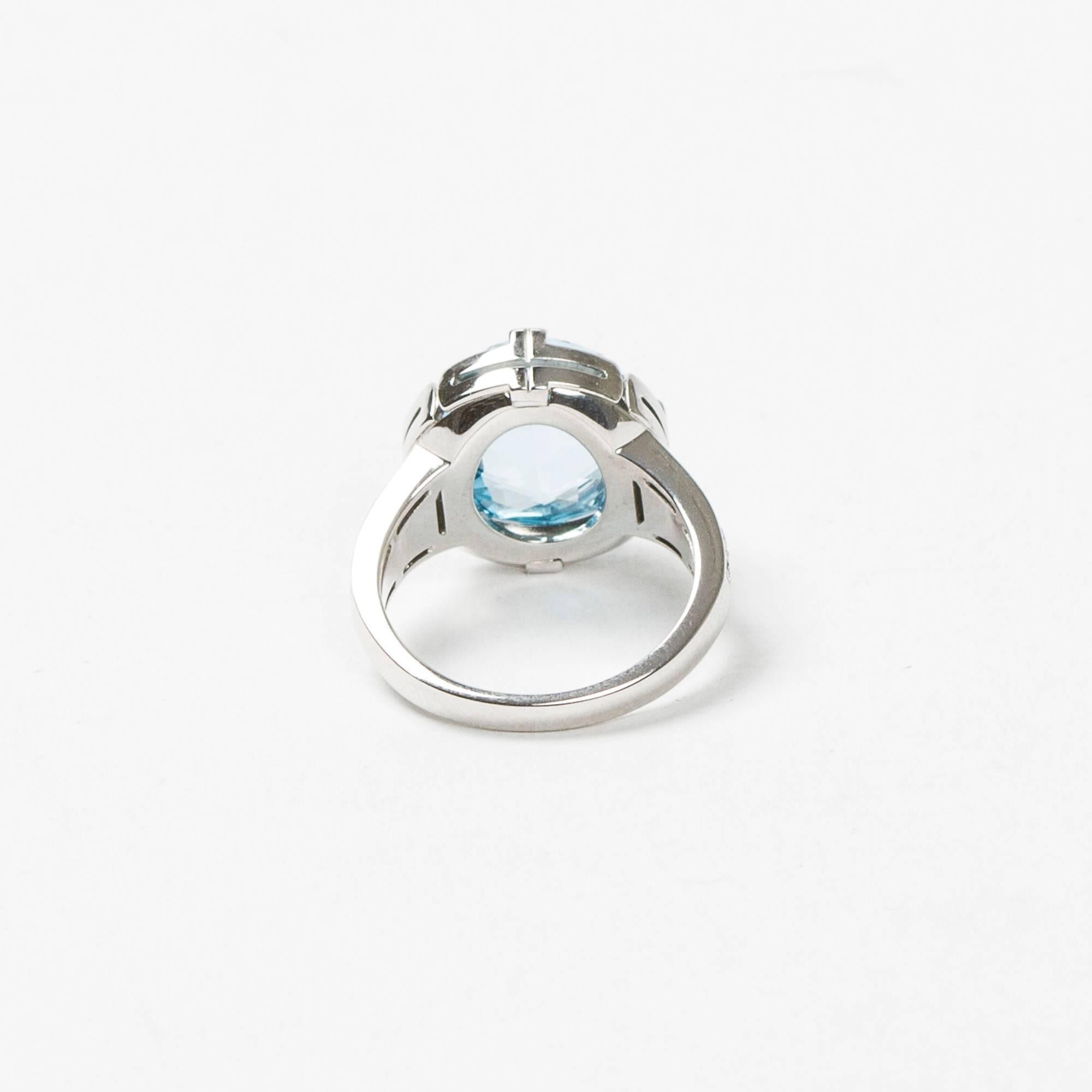 Bulgari Parentesi Blue Topaze White Gold Cocktail Ring In Excellent Condition For Sale In Dublin, IE