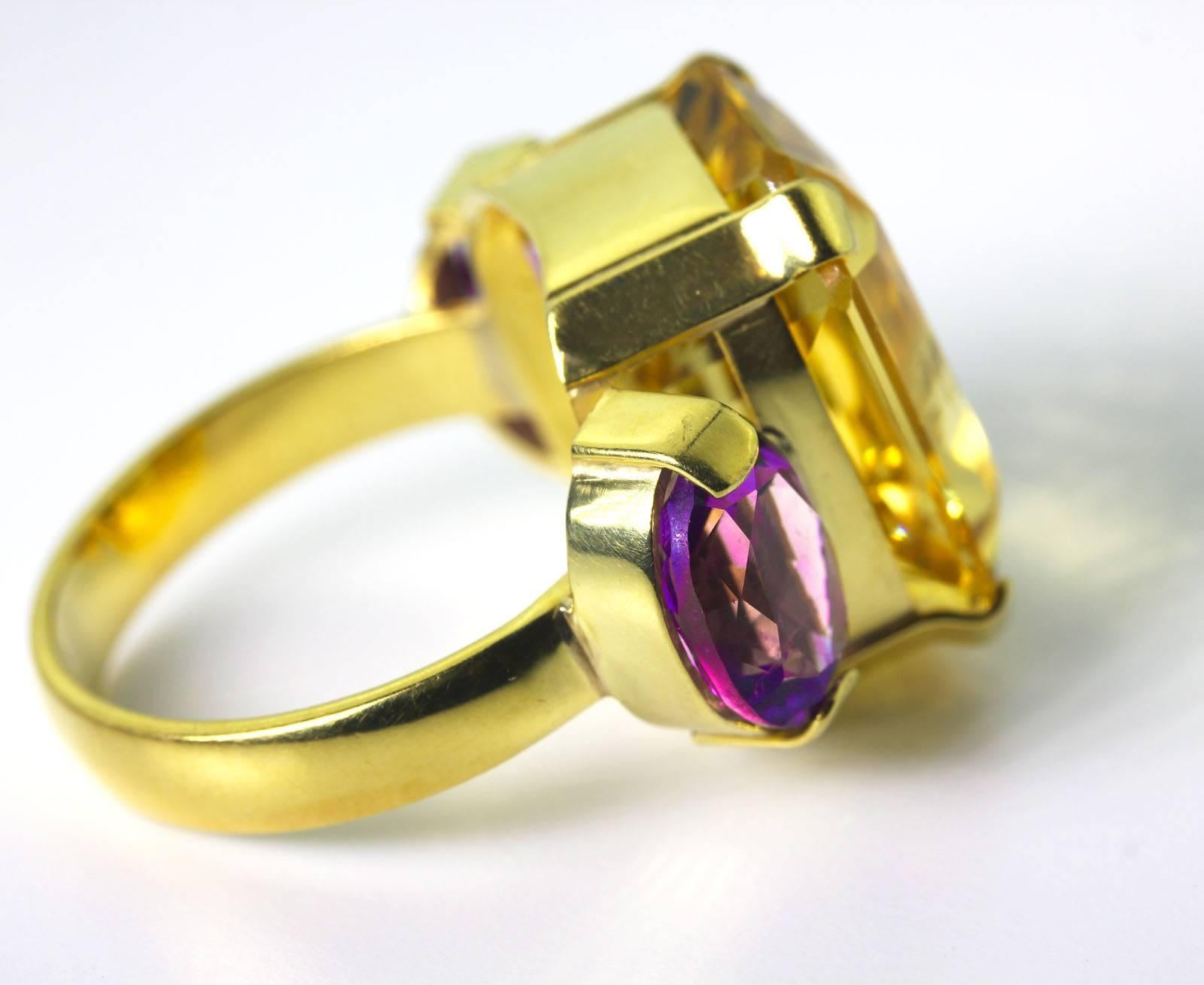 13.5 Carat Brilliant Yellow Heliodor Amethyst 18 kt Gold Cocktail Ring 1