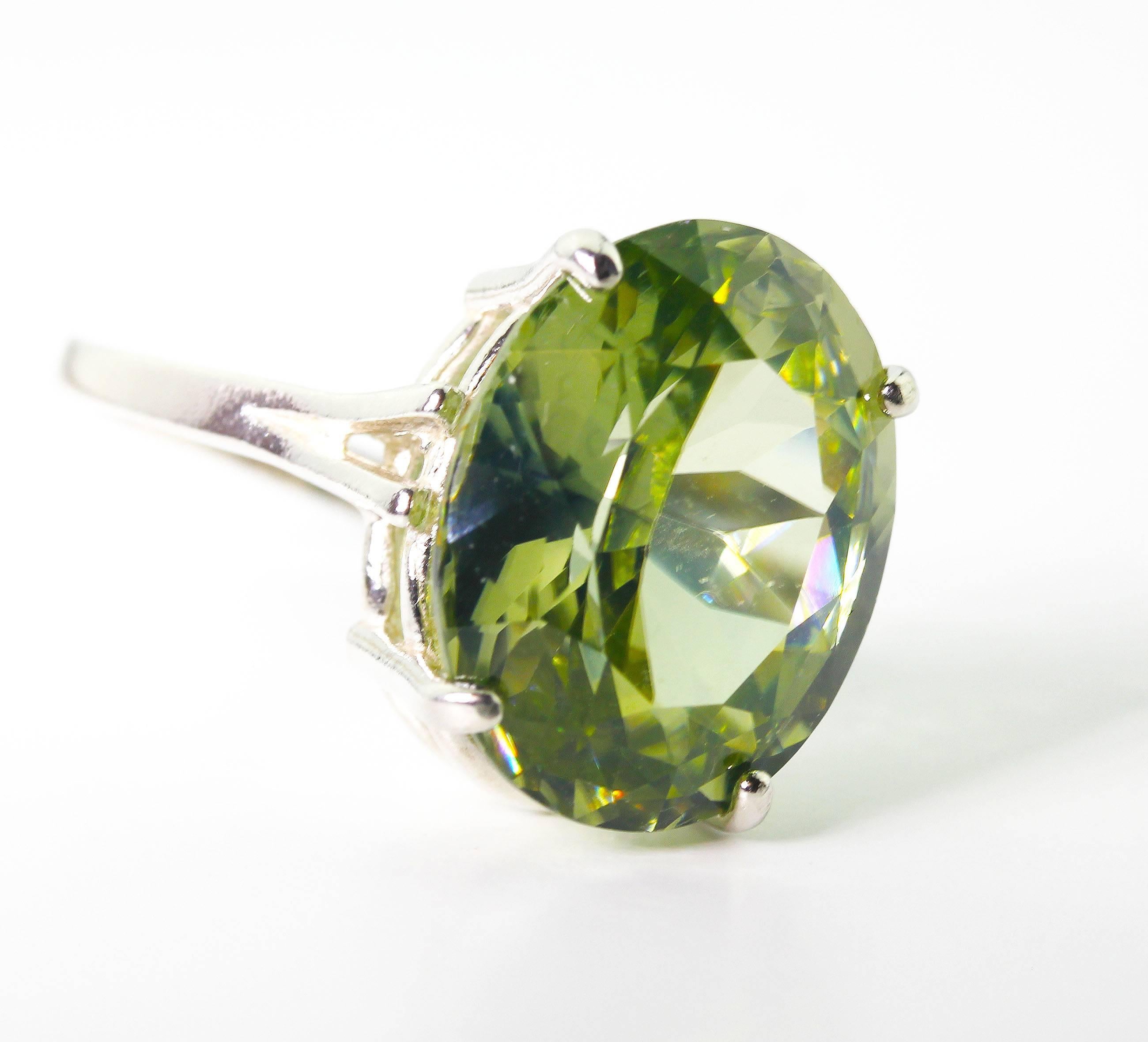 AJD Gorgeous 14.48 Cts Oval Natural Sri Lankan Green Zircon Cocktail Ring In New Condition For Sale In Raleigh, NC