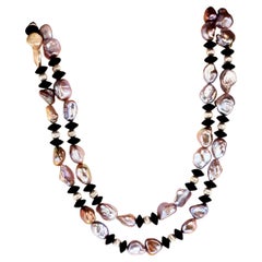AJD Collana lunga 36 pollici con perle argentate e onice nero
