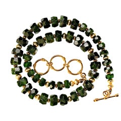 AJD 17 pouces  Collier de diopside chromé à facettes et rondelles vertes