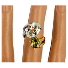 AJD Seltener prächtiger 6,8 Karat Bernstein 
2,2 Karat Sphene Gold Cocktail-Ring