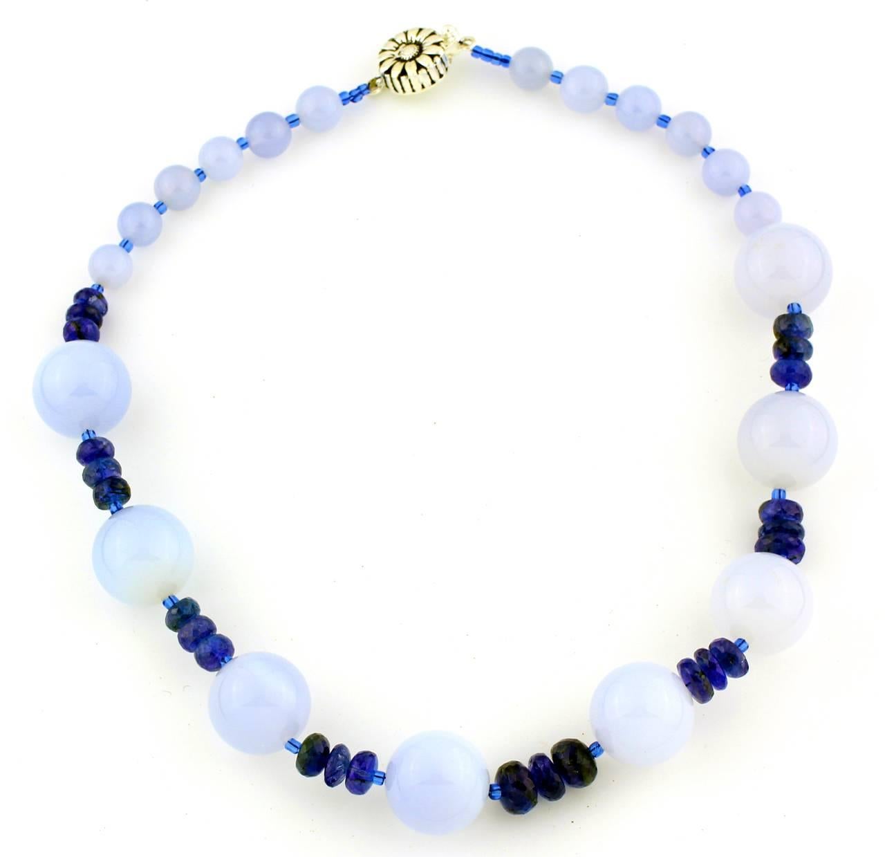 Chalcedony and Tanzanites Necklace In Excellent Condition In Raleigh, NC
