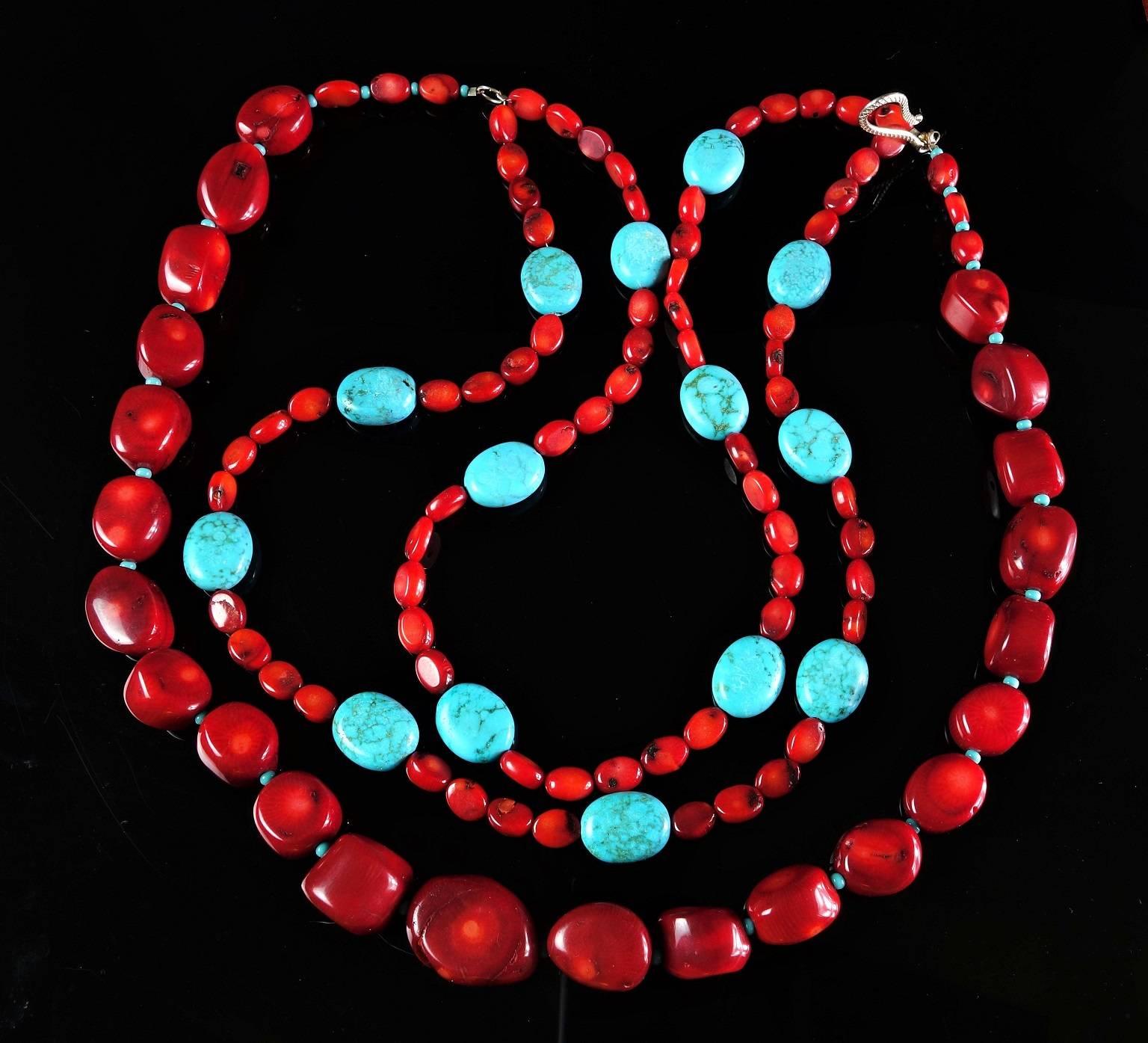 Gemjunky Statement Coral and Turquoise Triple Strand Necklace In New Condition In Raleigh, NC