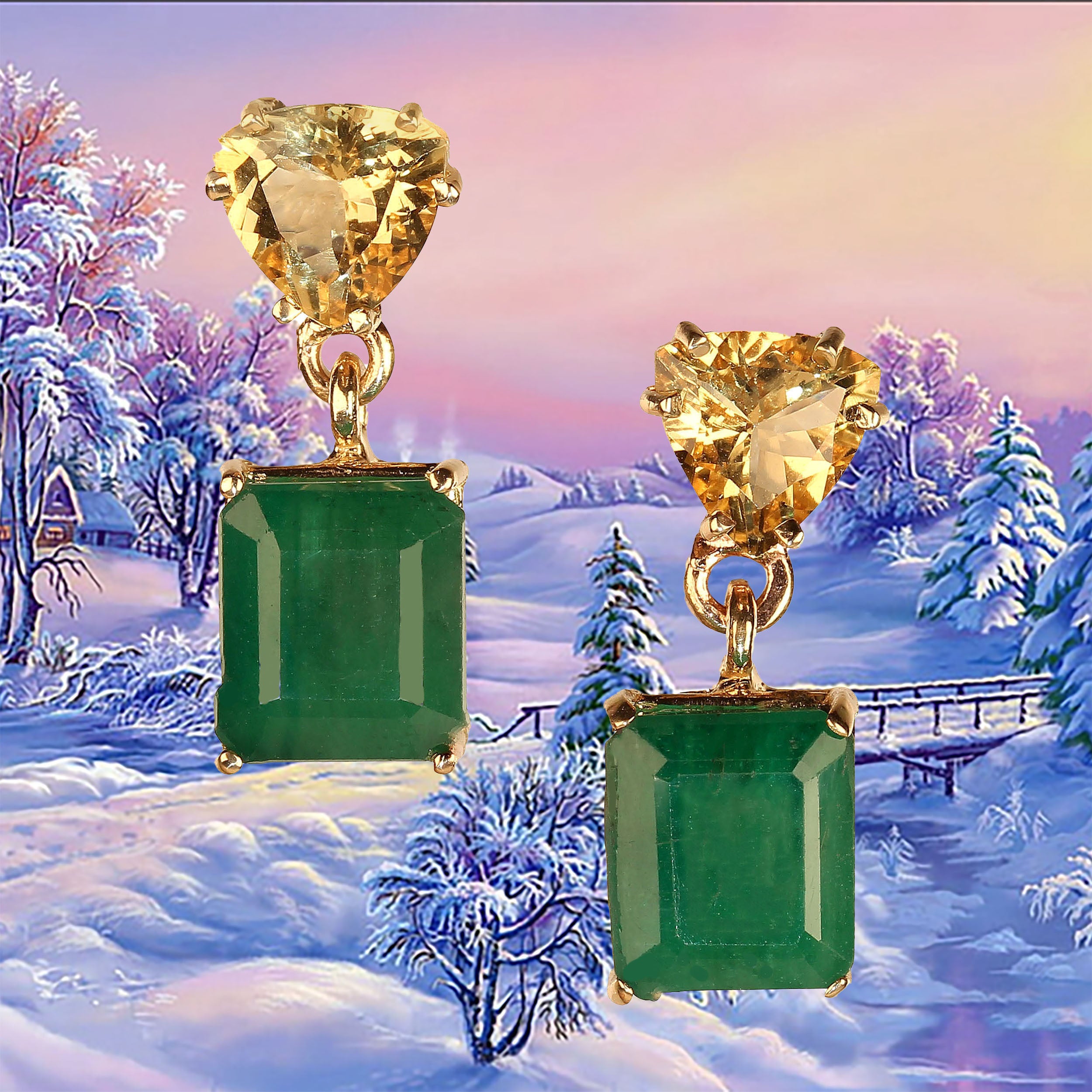 AJD Orecchini pendenti con smeraldo e berillo dorato in oro giallo 14 carati