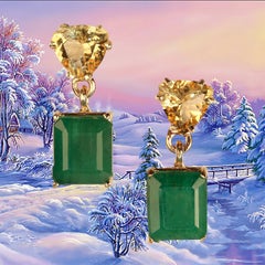 AJD Orecchini pendenti con smeraldo e berillo dorato in oro giallo 14 carati