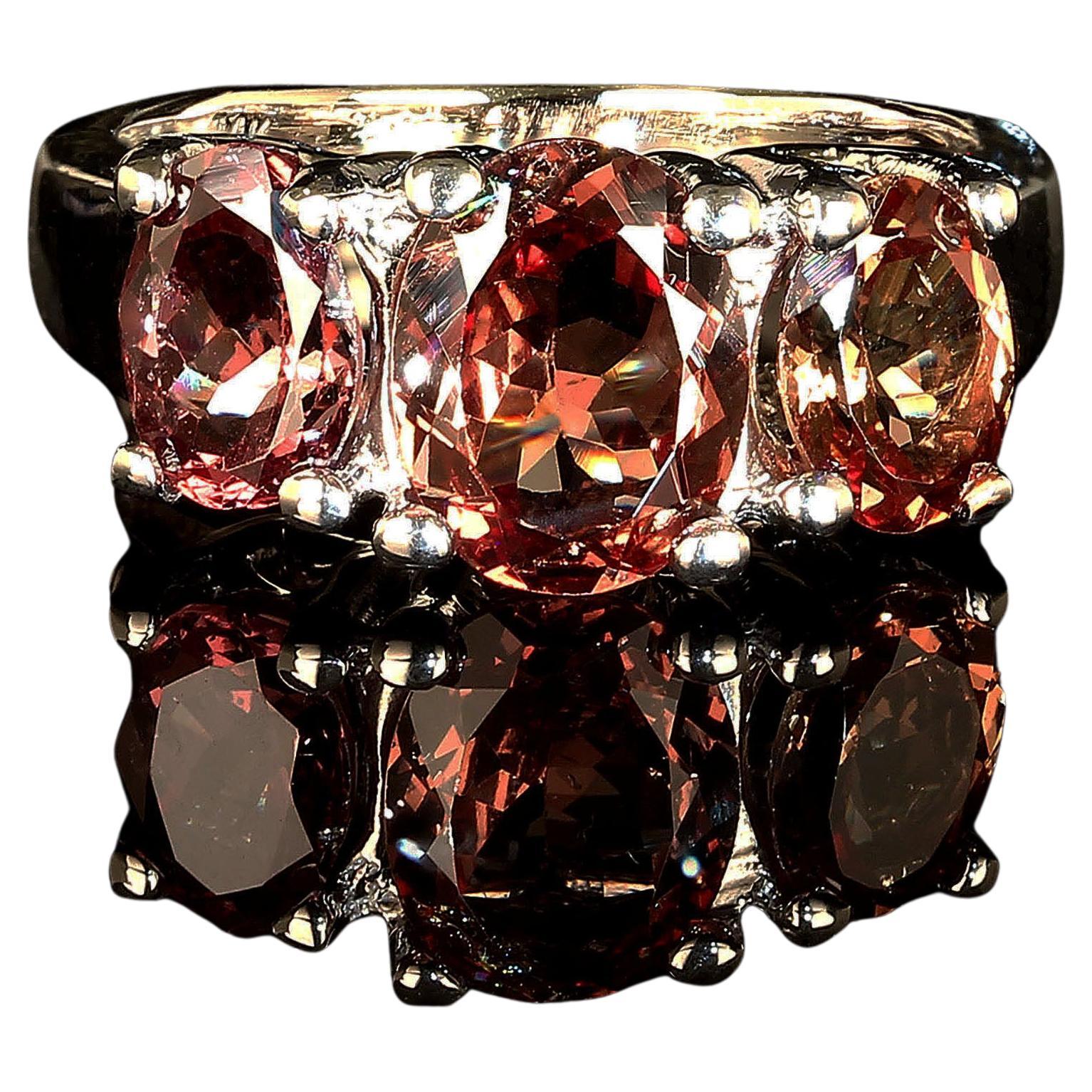 3 Stein Farbe Shift Granat Ring in 14K Weißgold Fassung  Januar Geburtsstein im Angebot