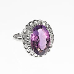 AJD Anillo de plata de ley con amatista ovalada    Piedra de nacimiento de febrero