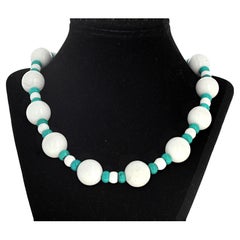 Magnifique collier élégant de 18" en magnésite véritable et turquoise véritable