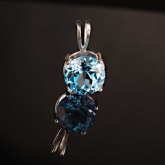 AJD Ciondolo scintillante in Topazio Blu Svizzero e Argento Sterling