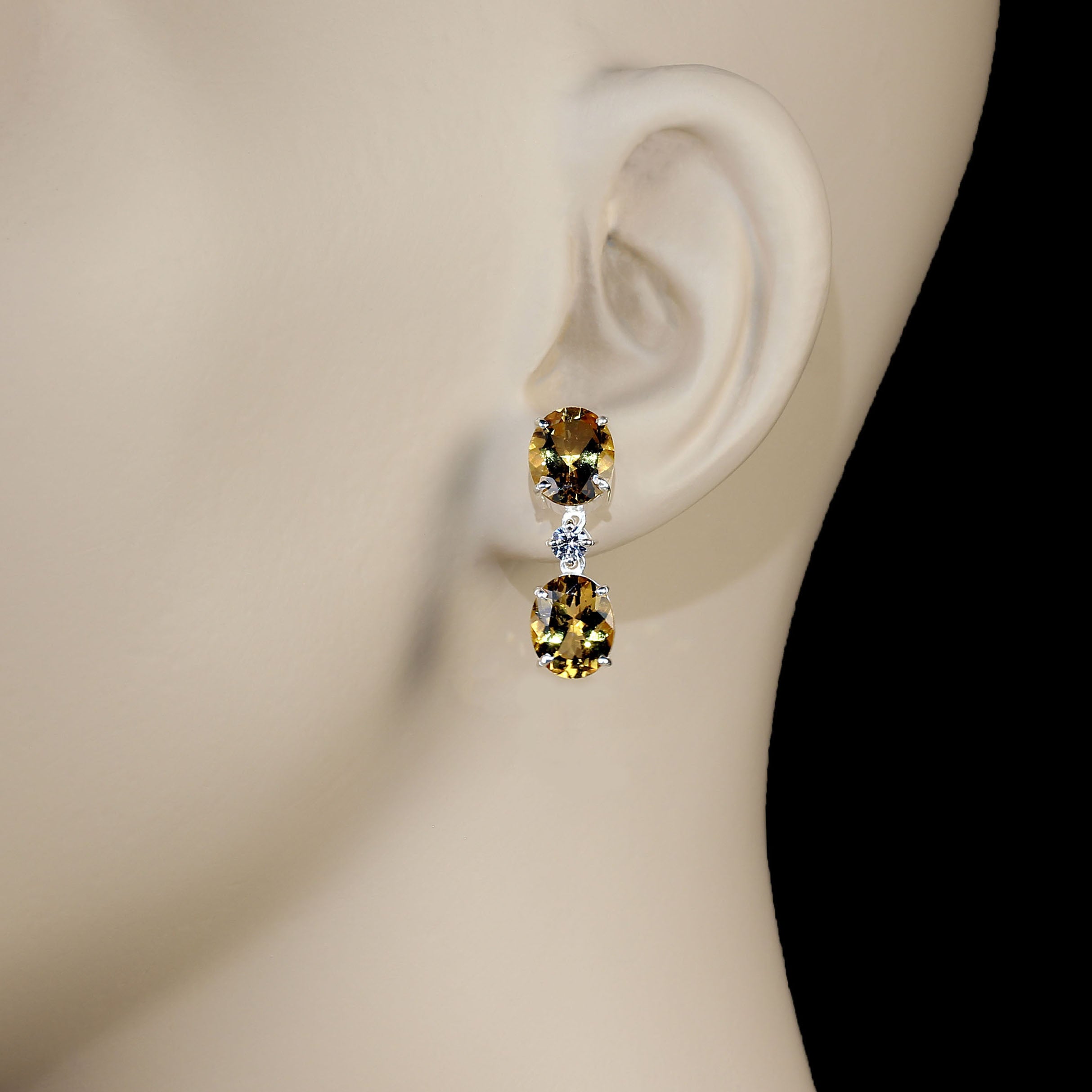 AJD Bellissimi orecchini a goccia di berillo in A. Silver e rodio oro in vendita