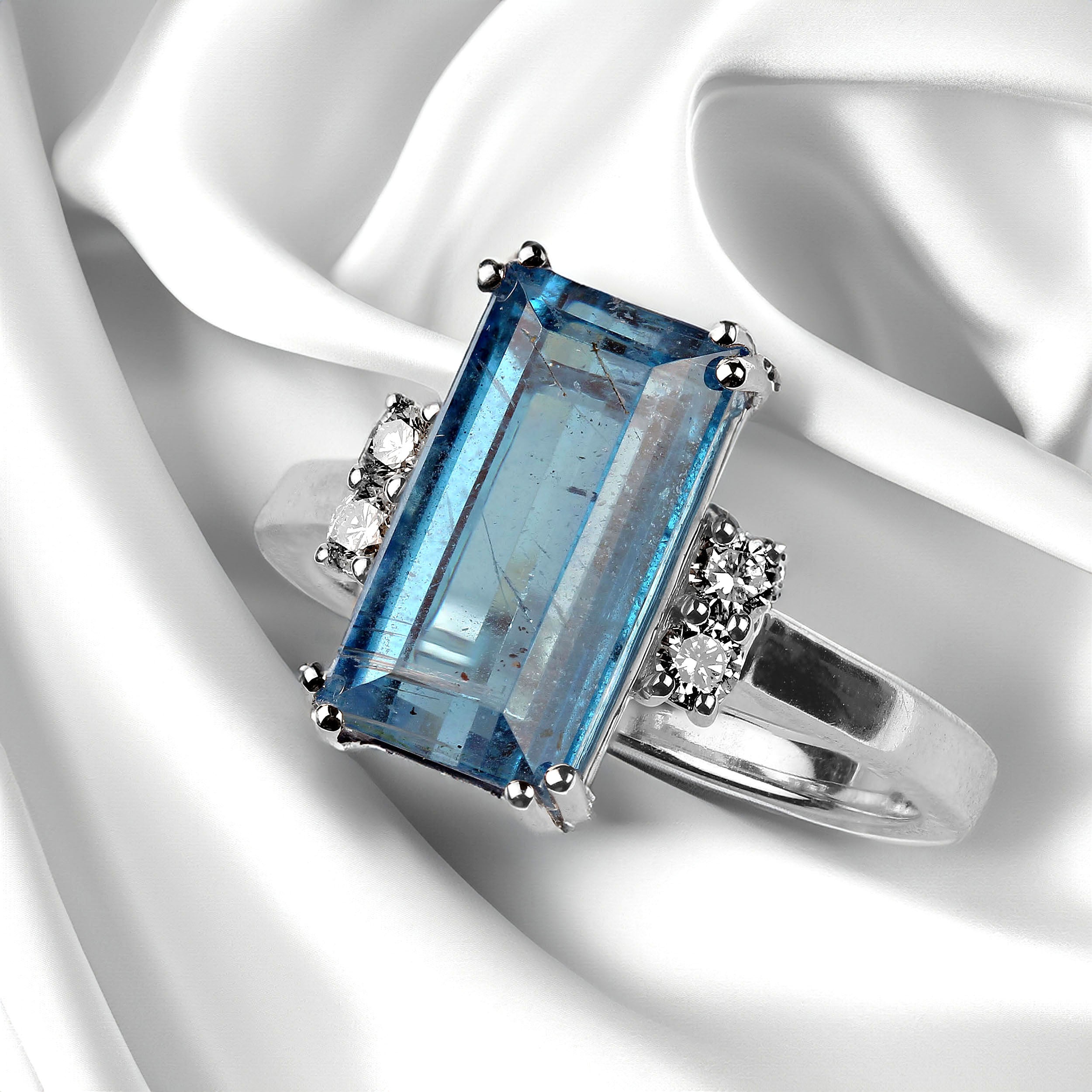 How much is a gold sapphire ring worth?