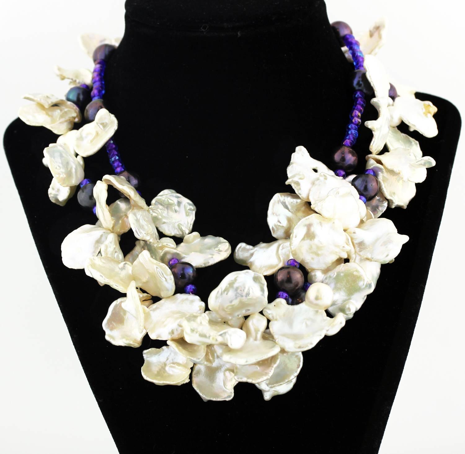 Keshi Pearls and Lavender Pearls Necklace In Excellent Condition In Raleigh, NC