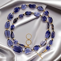 AJD Exquisito y único collar de 25 Pulgadas de Iolita Azul Transparente acentos dorados