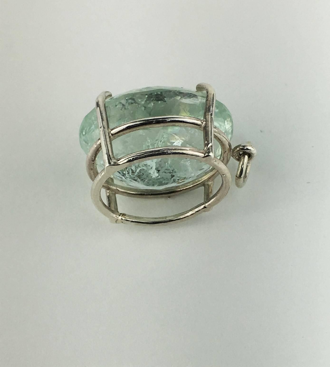 Oval Green Beryl Pendant Set in Sterling Silver Basket In Excellent Condition In Raleigh, NC