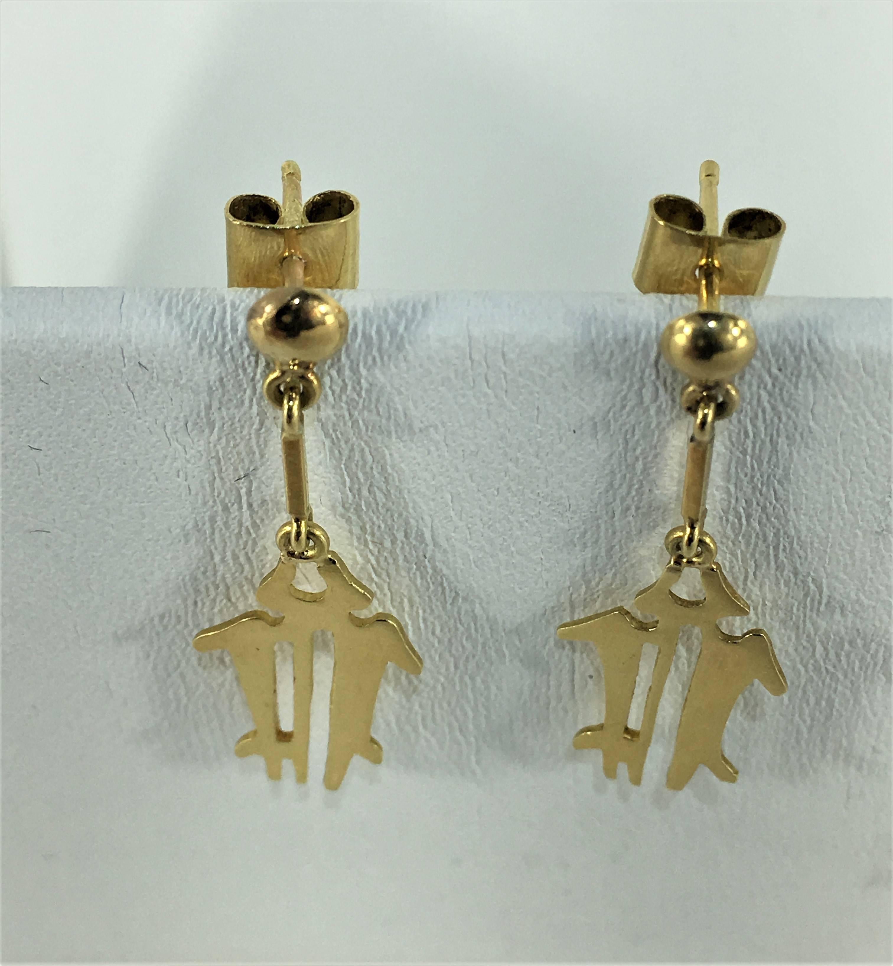 AJD 18 Karat Yellow Gold NAZCA Lines Earrings   Great Gift!! In New Condition For Sale In Raleigh, NC