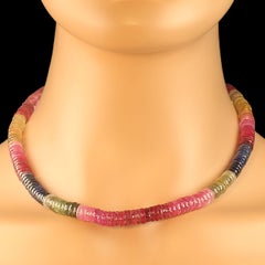 Collier unique de 18 pouces en saphirs ronds multicolores