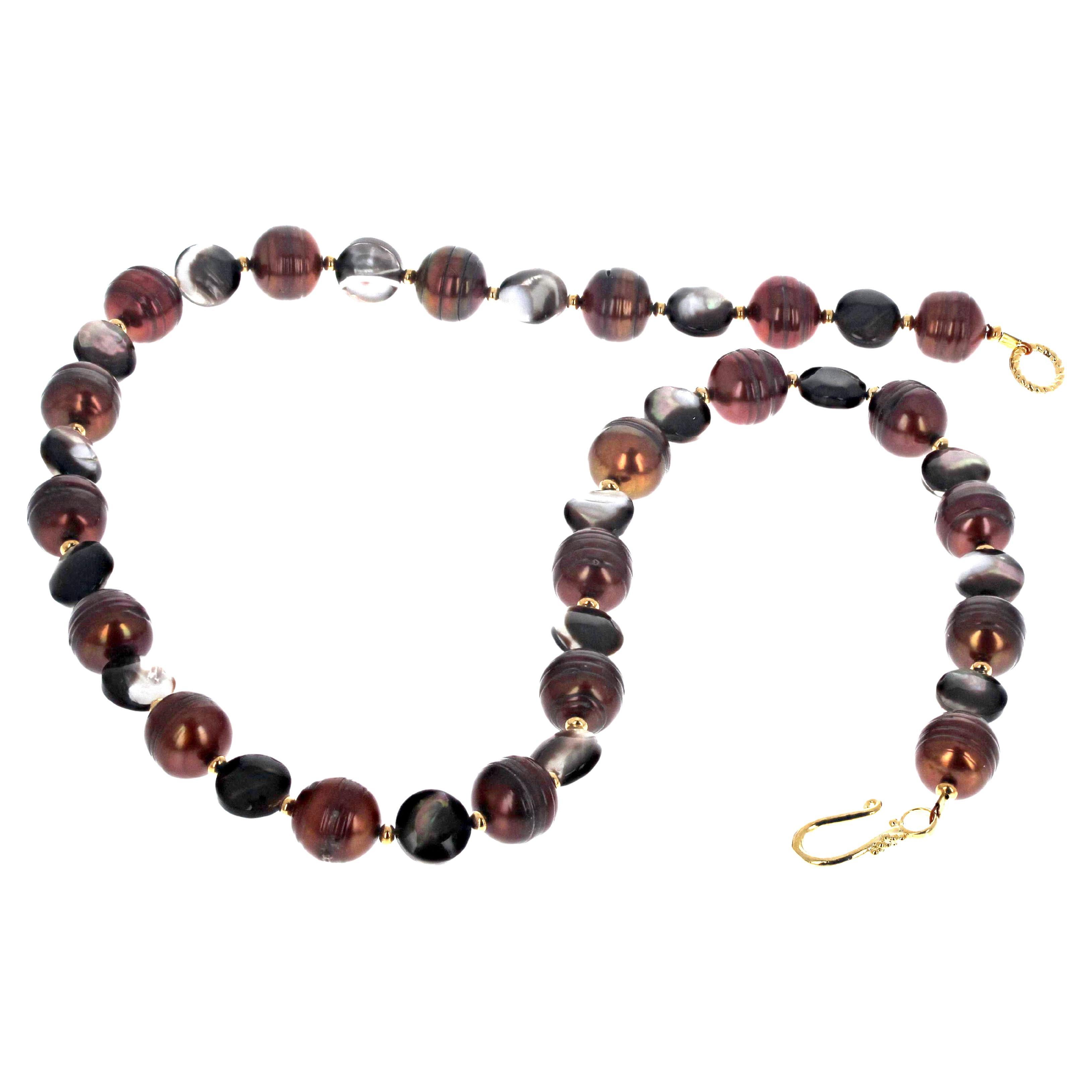 AJD Affascinante bellissima collana di perle marroni molto luminose e conchiglie di perle da 20 pollici