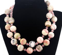 AJD Collana super chic a doppio filo di opali peruviani e quarzo rosa