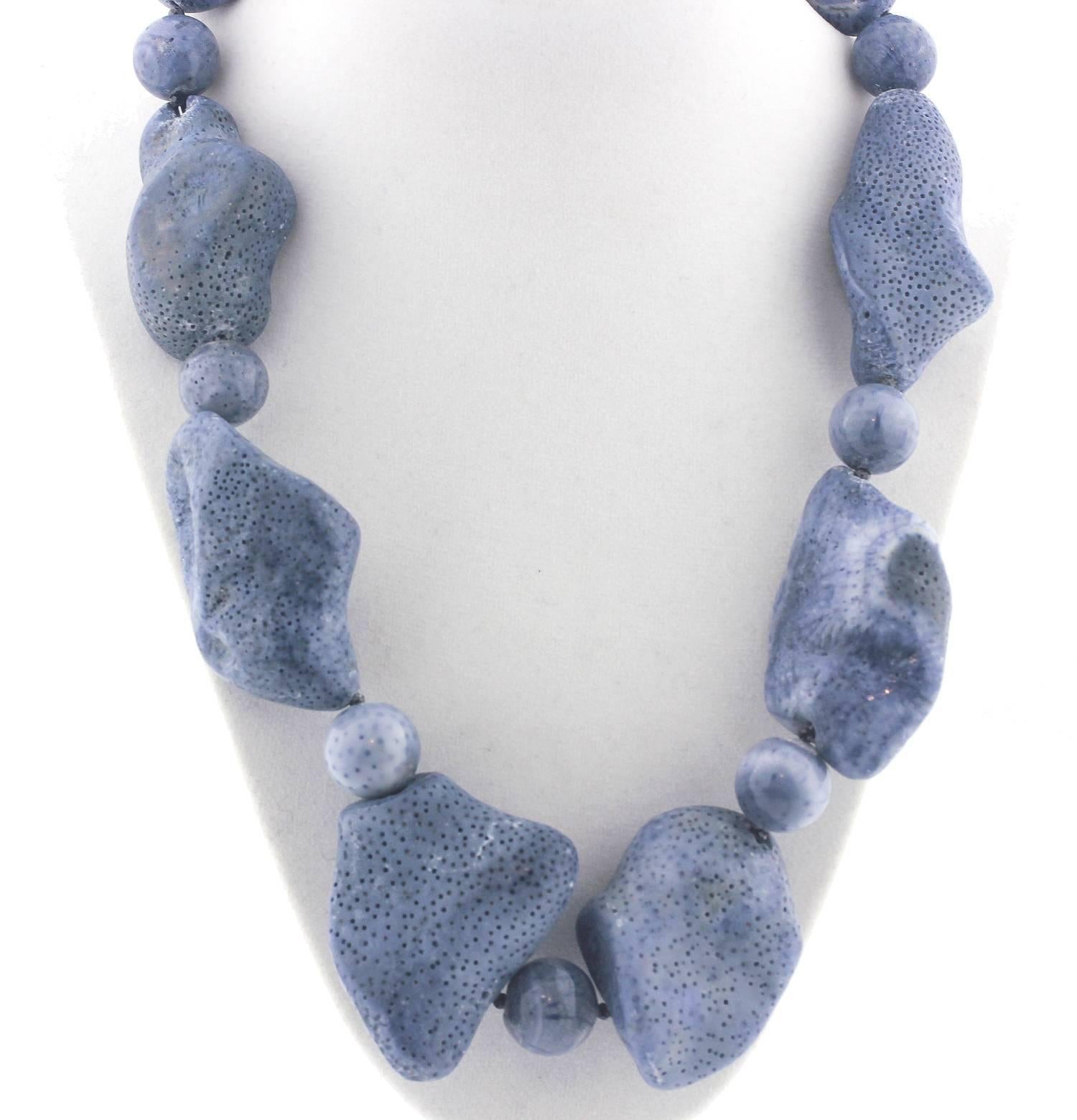 Natural Blue Coral Necklace In Excellent Condition In Raleigh, NC