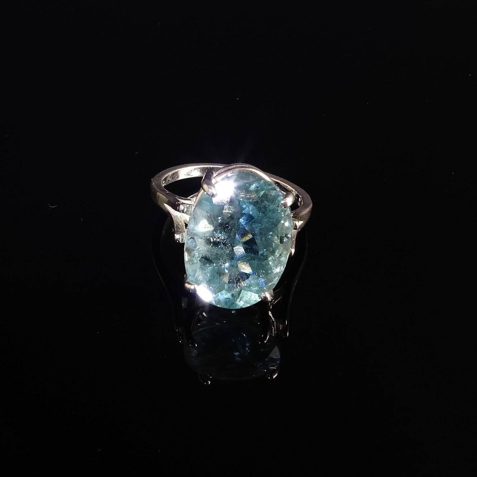 Oval Bright Blue Aquamarine Sterling Silver Cocktail Ring 3