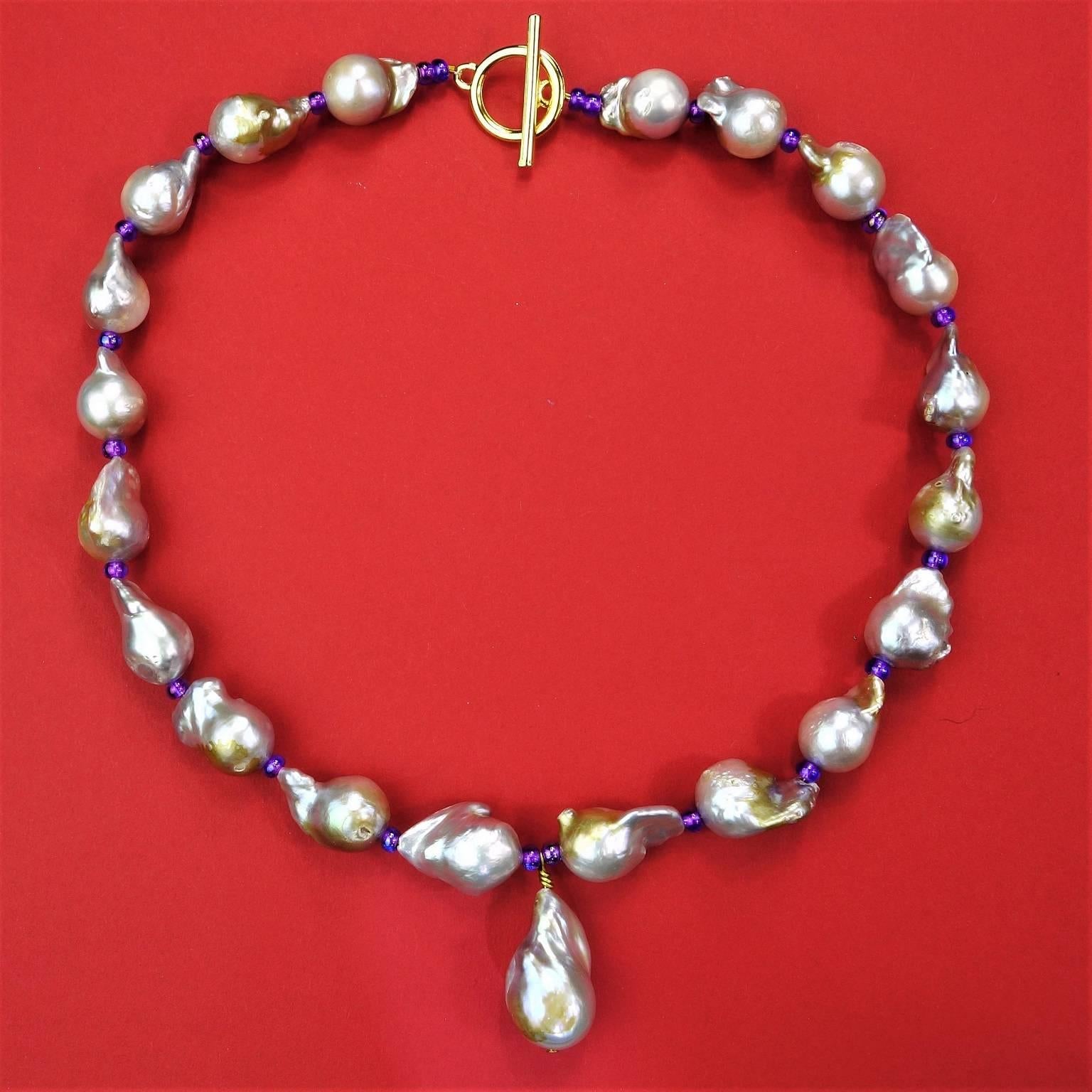 Bead Gemjunky Baroque Pearl Necklace with Center Pearl Dangle