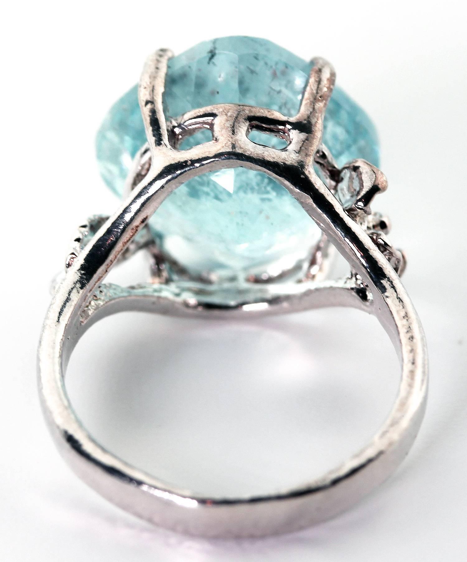 6.5 Carat Unique Blue Aquamarine Sterling Silver Cocktail Ring In New Condition In Raleigh, NC