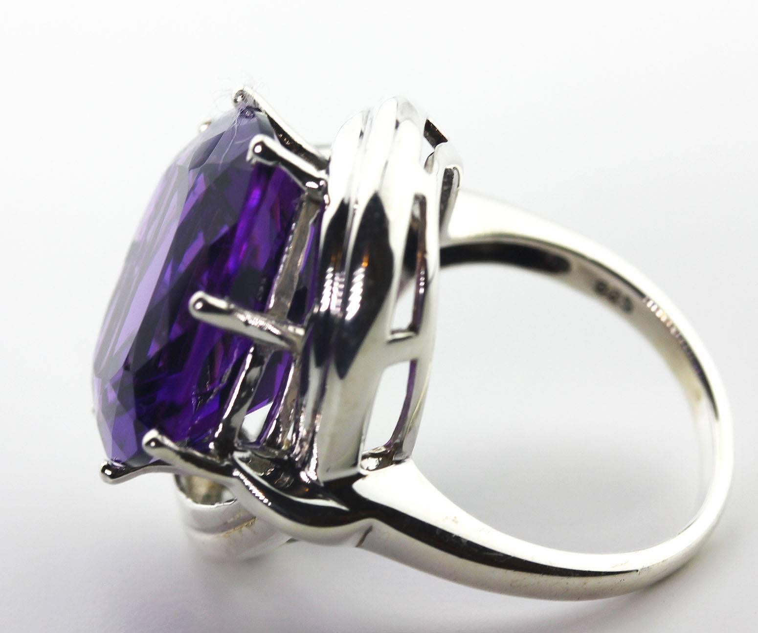Extraordinary Huge Amethyst Ring In Excellent Condition In Raleigh, NC