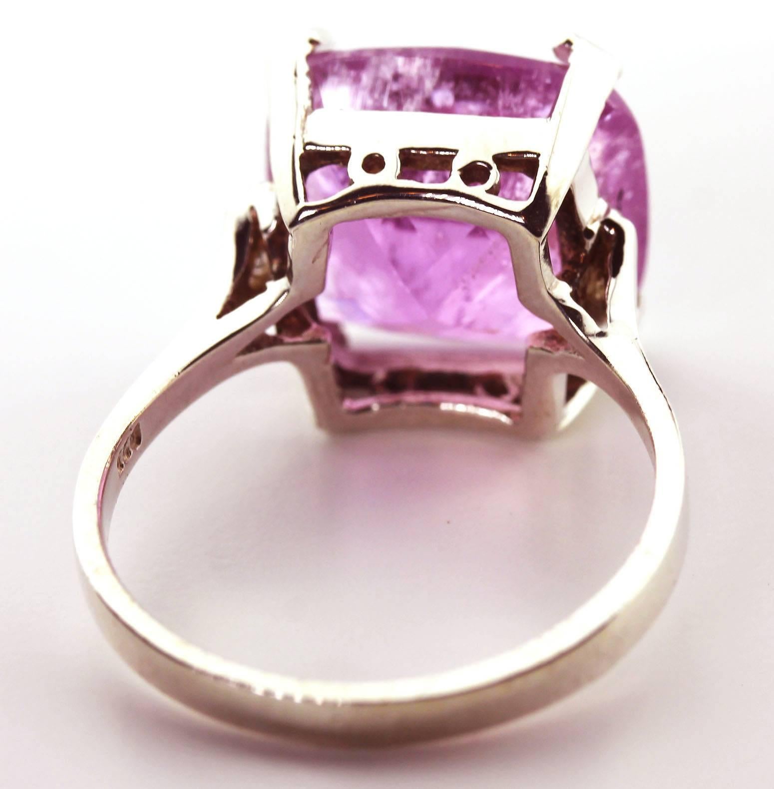Gemjunky Brilliant Intense Visually Flawless 13.1 Cts Pink Kunzite Silver Ring In New Condition In Raleigh, NC