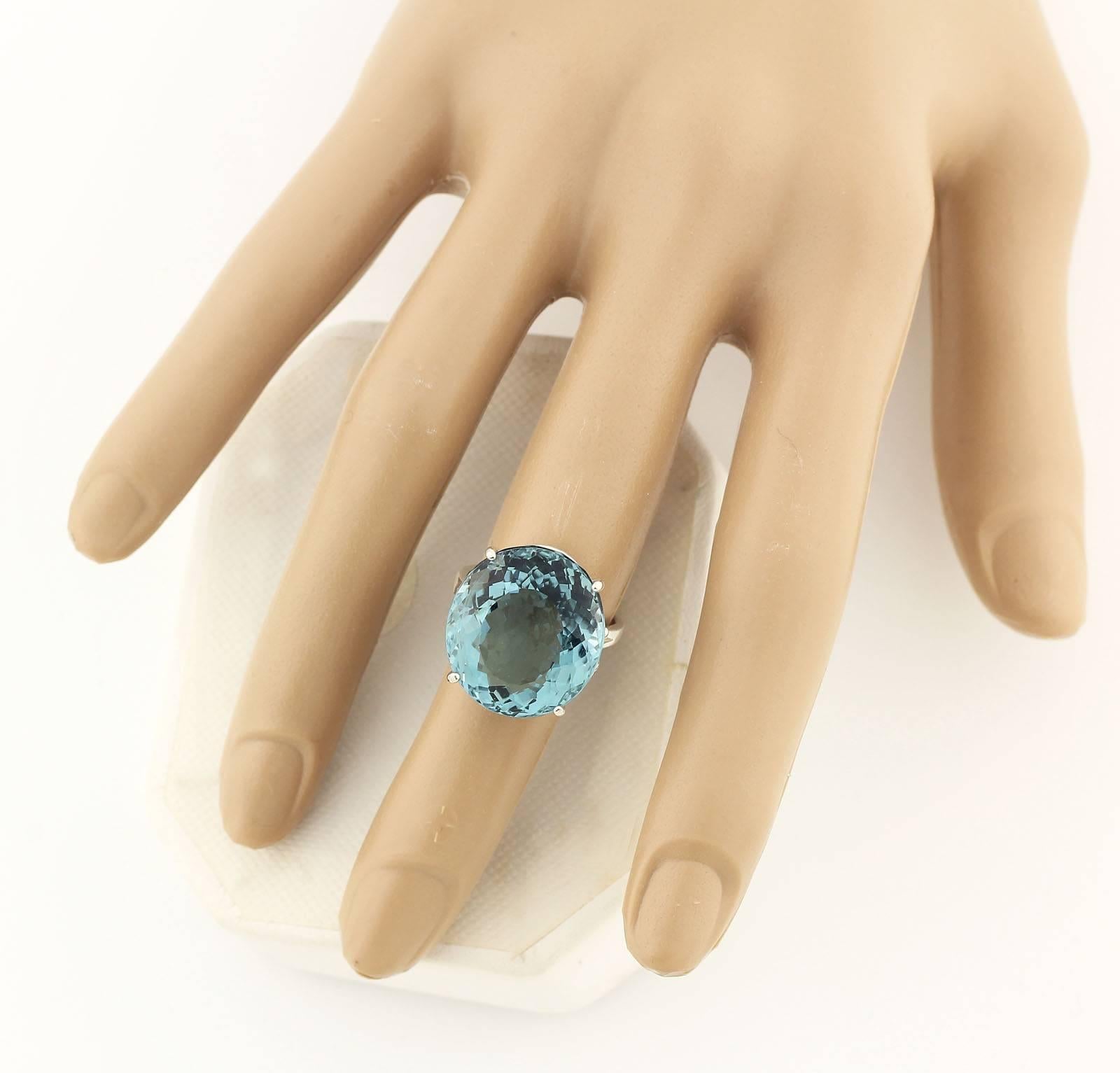 22.5 Carat Flawless Aquamarine Sterling Silver Cocktail Ring In New Condition In Raleigh, NC
