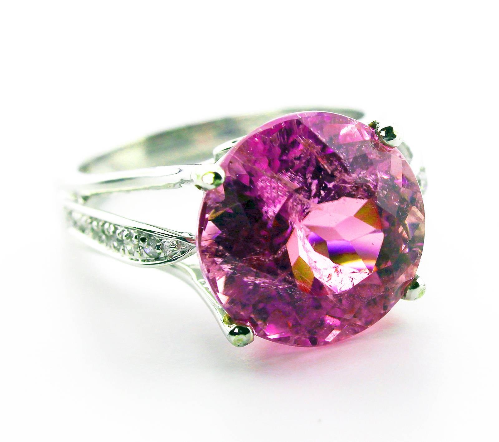 9 Carat Pink Kunzite and Diamond 10Kt White Gold Ring In New Condition In Raleigh, NC