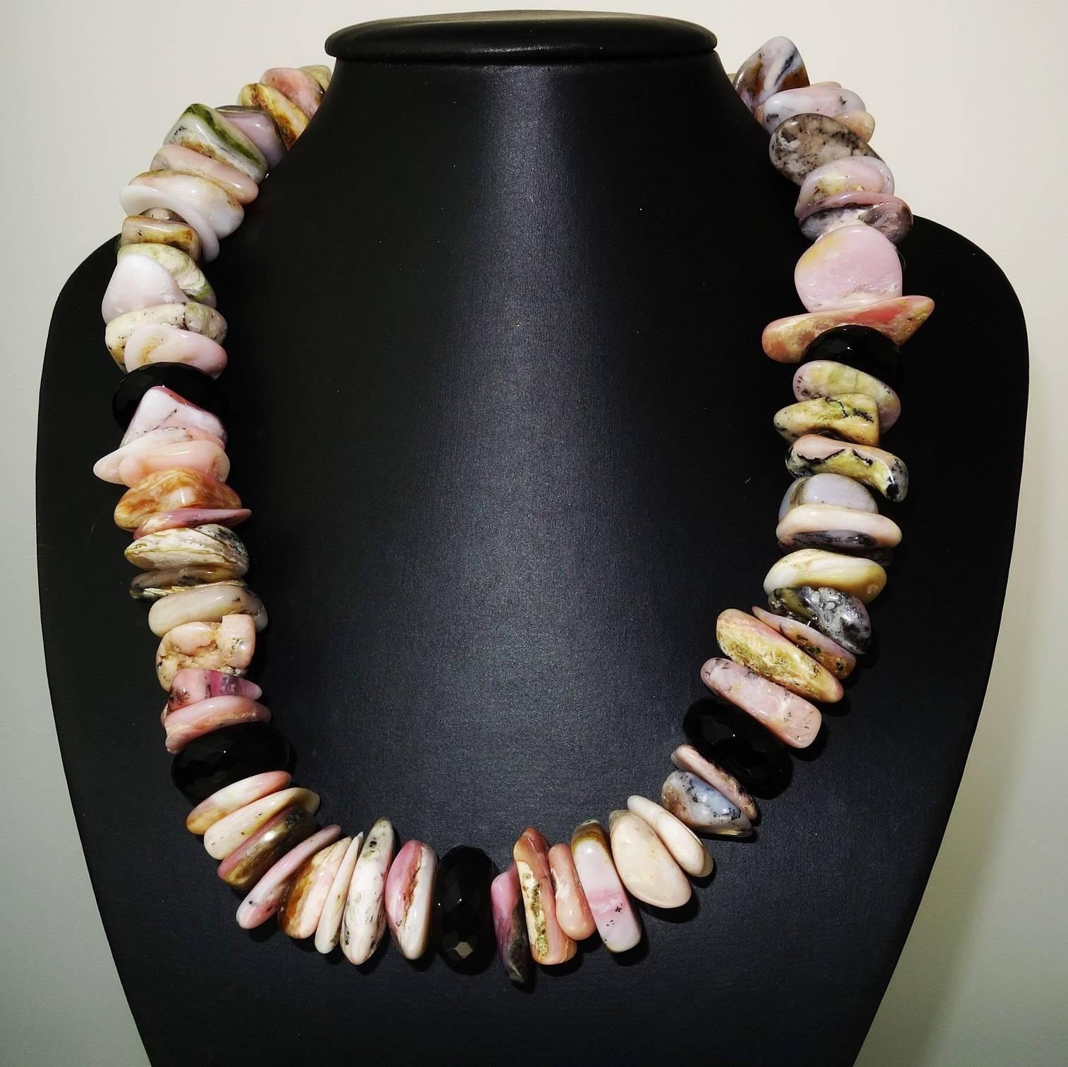 Necklace of Chunky Slices of Pink Peruvian Opal Accented with Black Onyx Rondels In Excellent Condition In Raleigh, NC