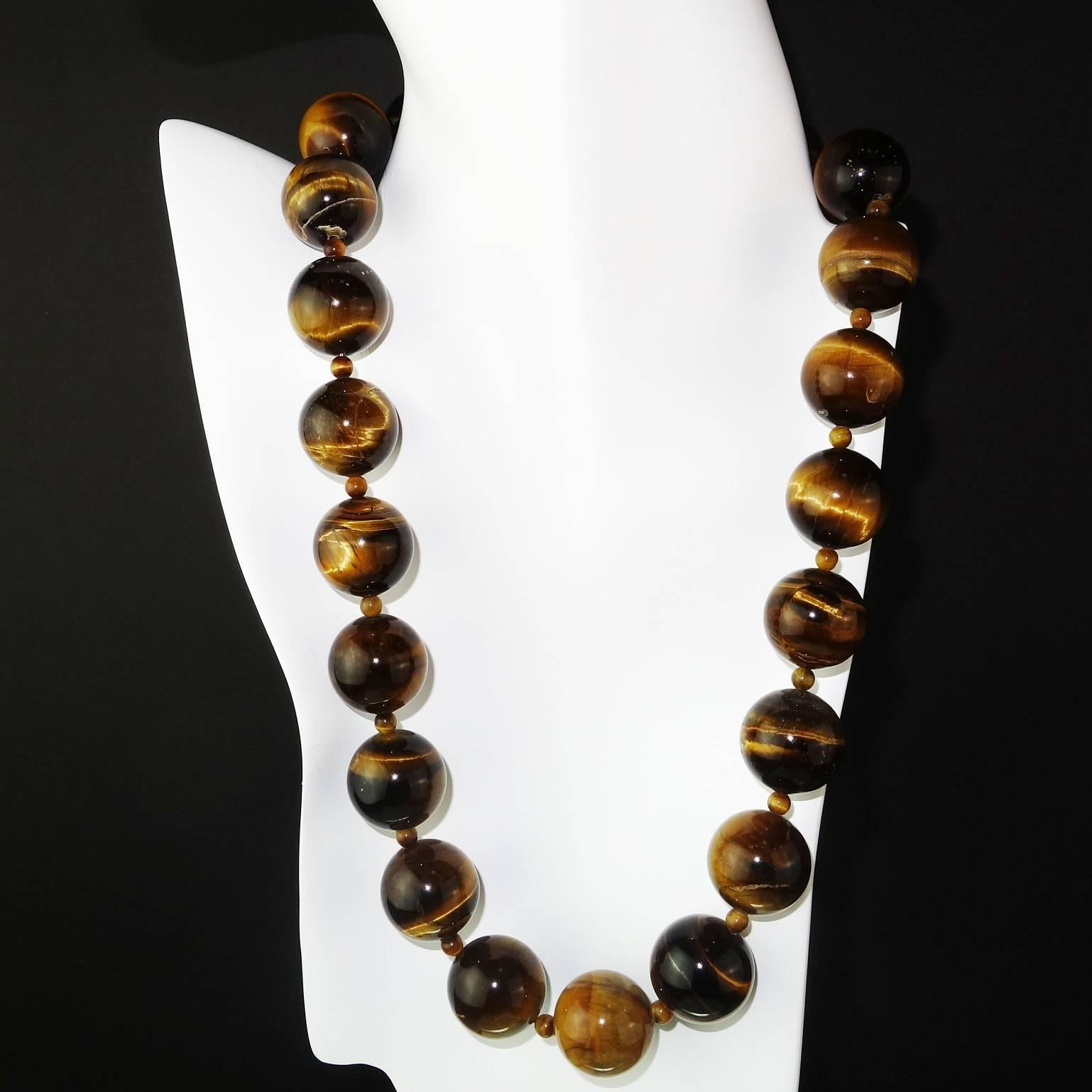 Women's or Men's Gemjunky Glowing Highly Polished Tiger’s Eye Necklace with 18K Yellow Gold Clasp
