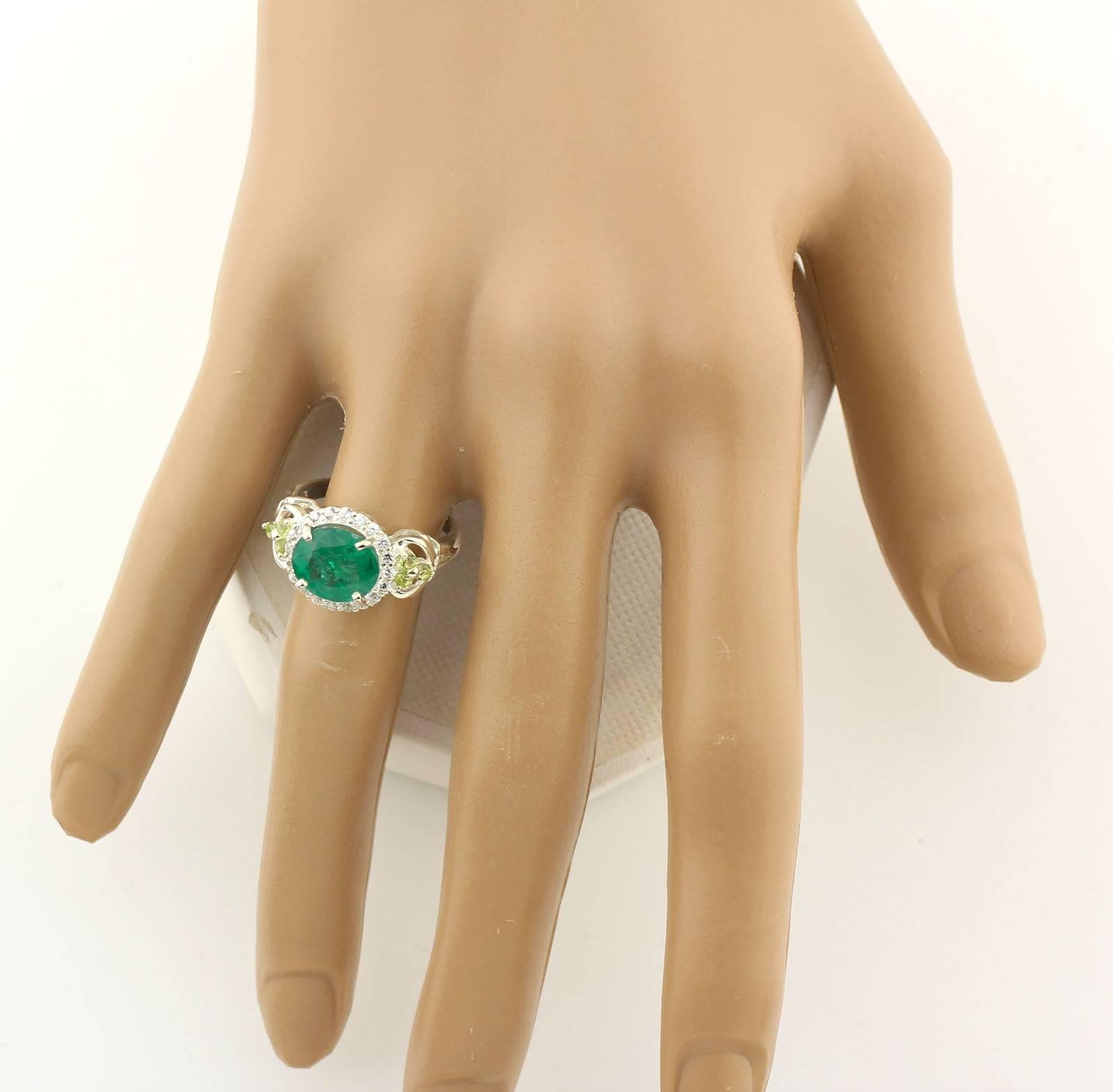 Exquisite Emerald Ring 1