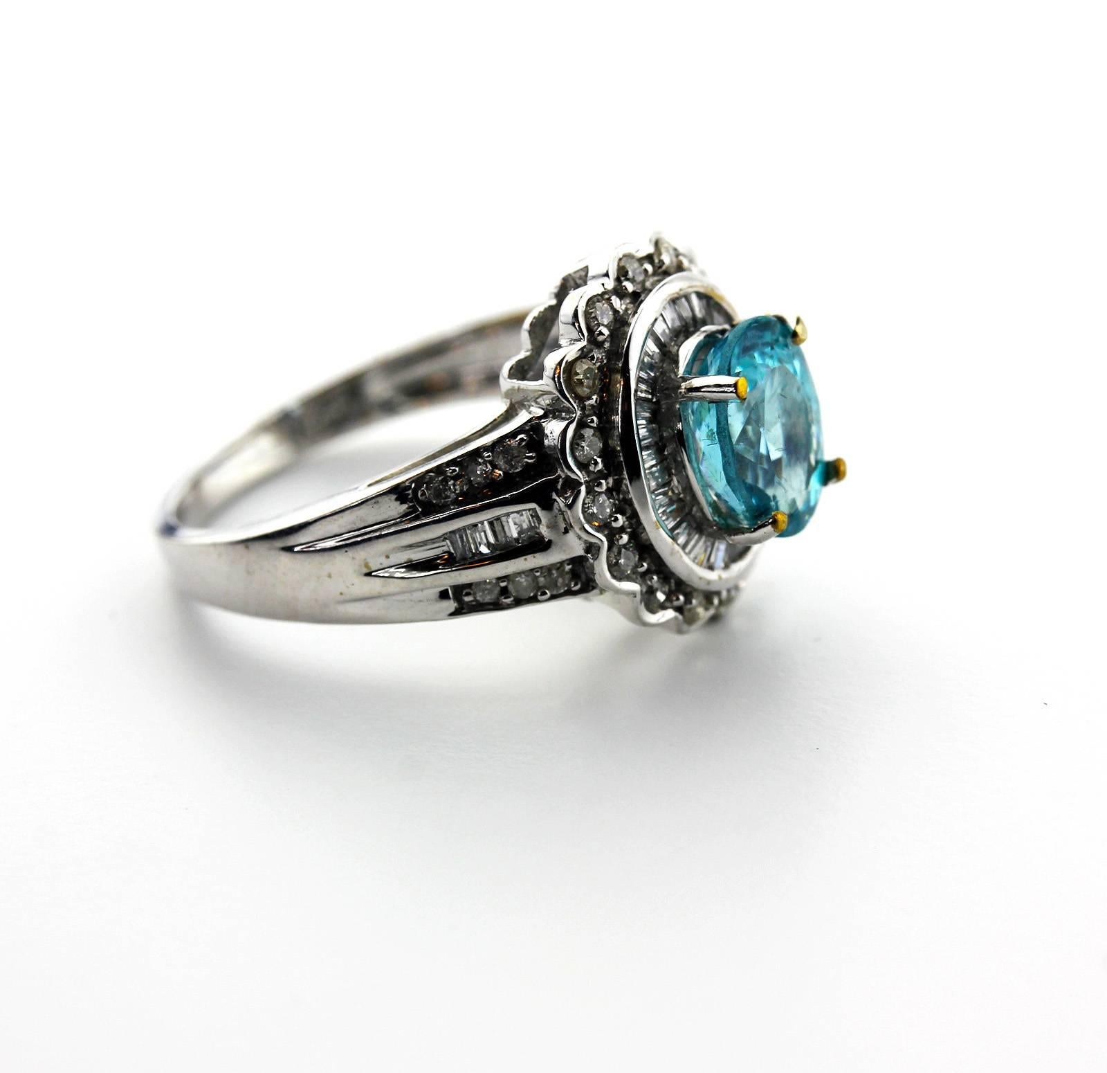 AJD Gorgeous Petite 1.3 Ct Oval Blue Apatite & Diamond 10kt Gold Ring In New Condition For Sale In Raleigh, NC
