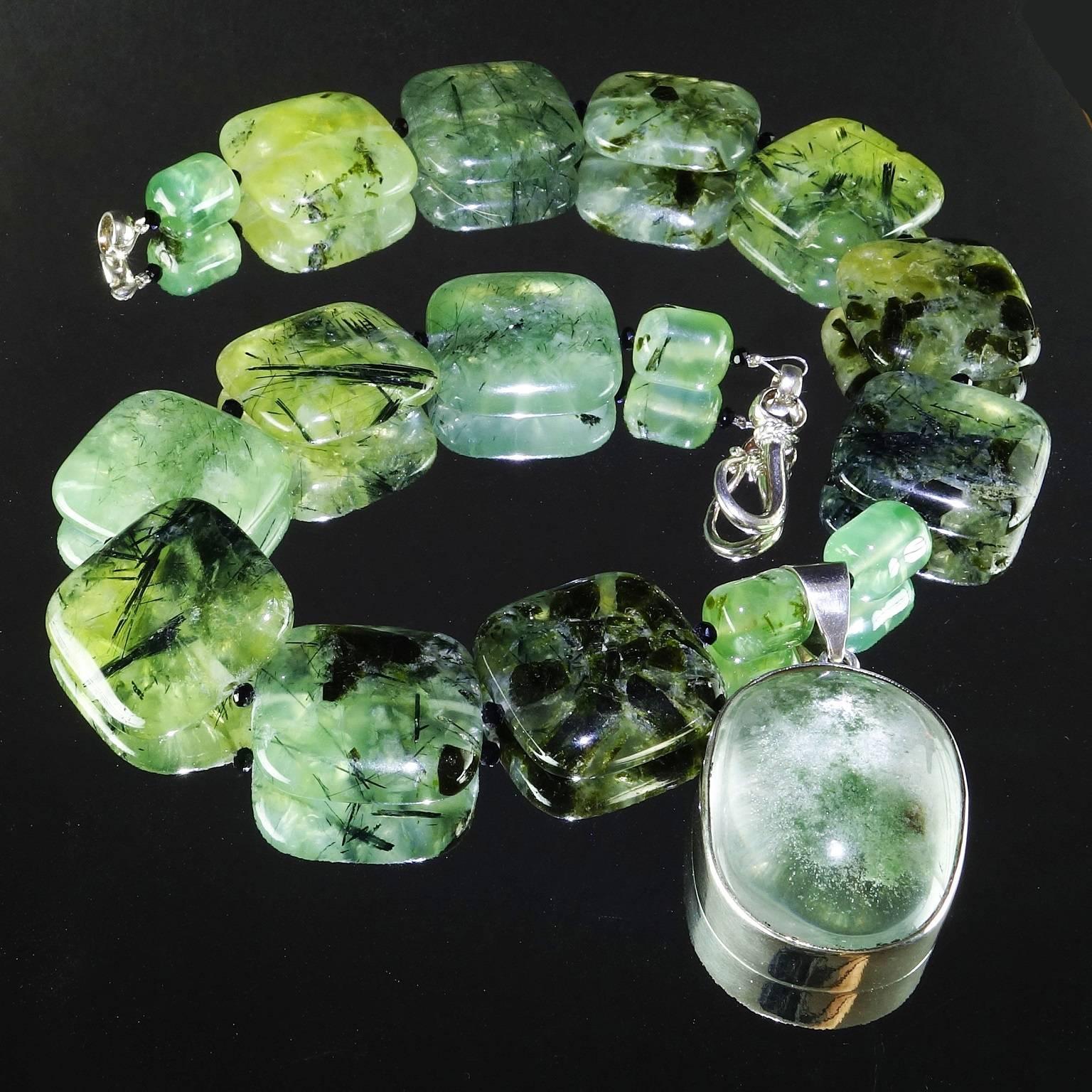 Gemjunky Statement Green Prehnite Necklace with Lodalite Pendant In New Condition In Raleigh, NC