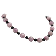  AJD Sophisticated Opaque Mauve Kunzite and Black Onyx Necklace