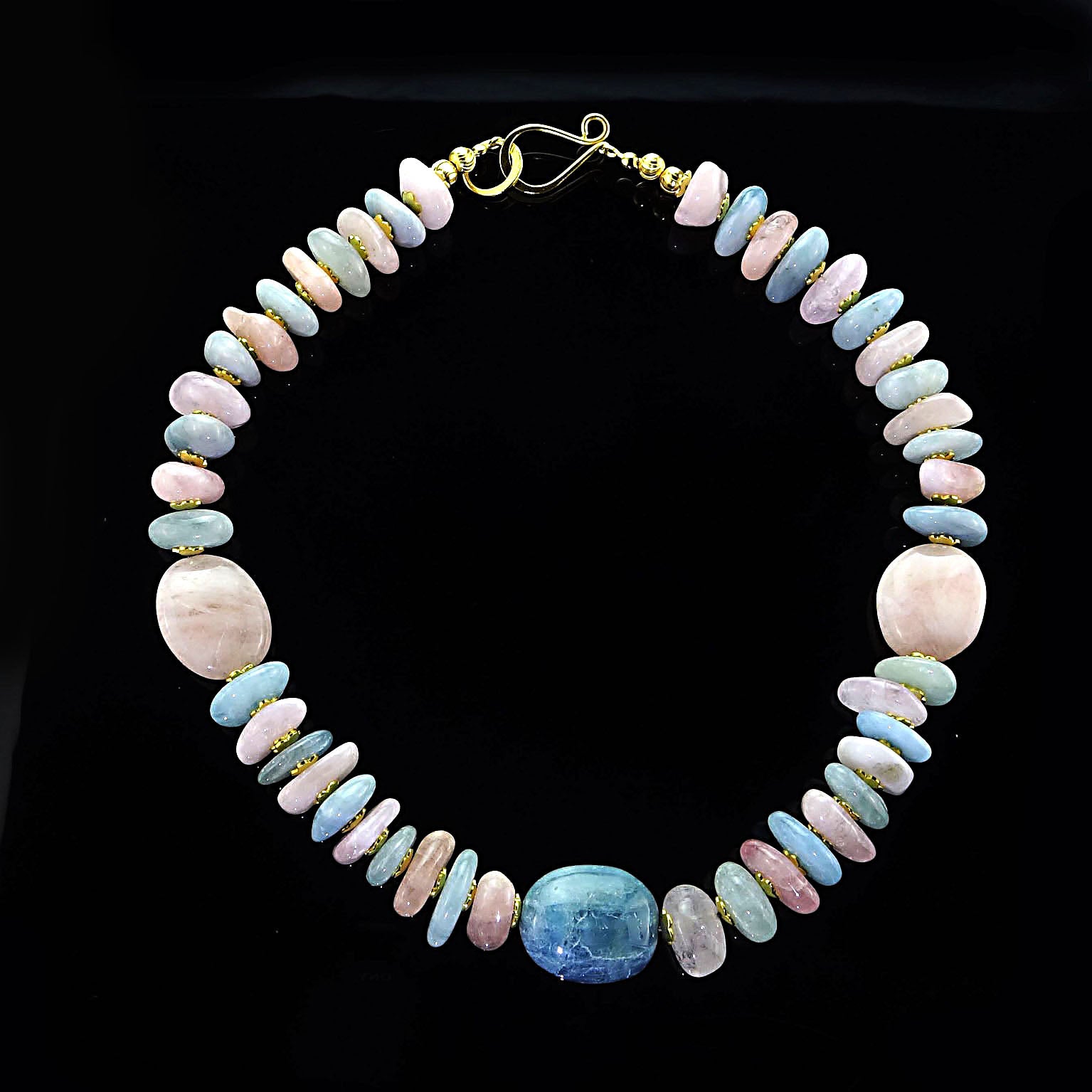 AJD Collana di pepite di berillo rosa e blu lucidate da 19 pollici, pietra di nascita di marzo in vendita