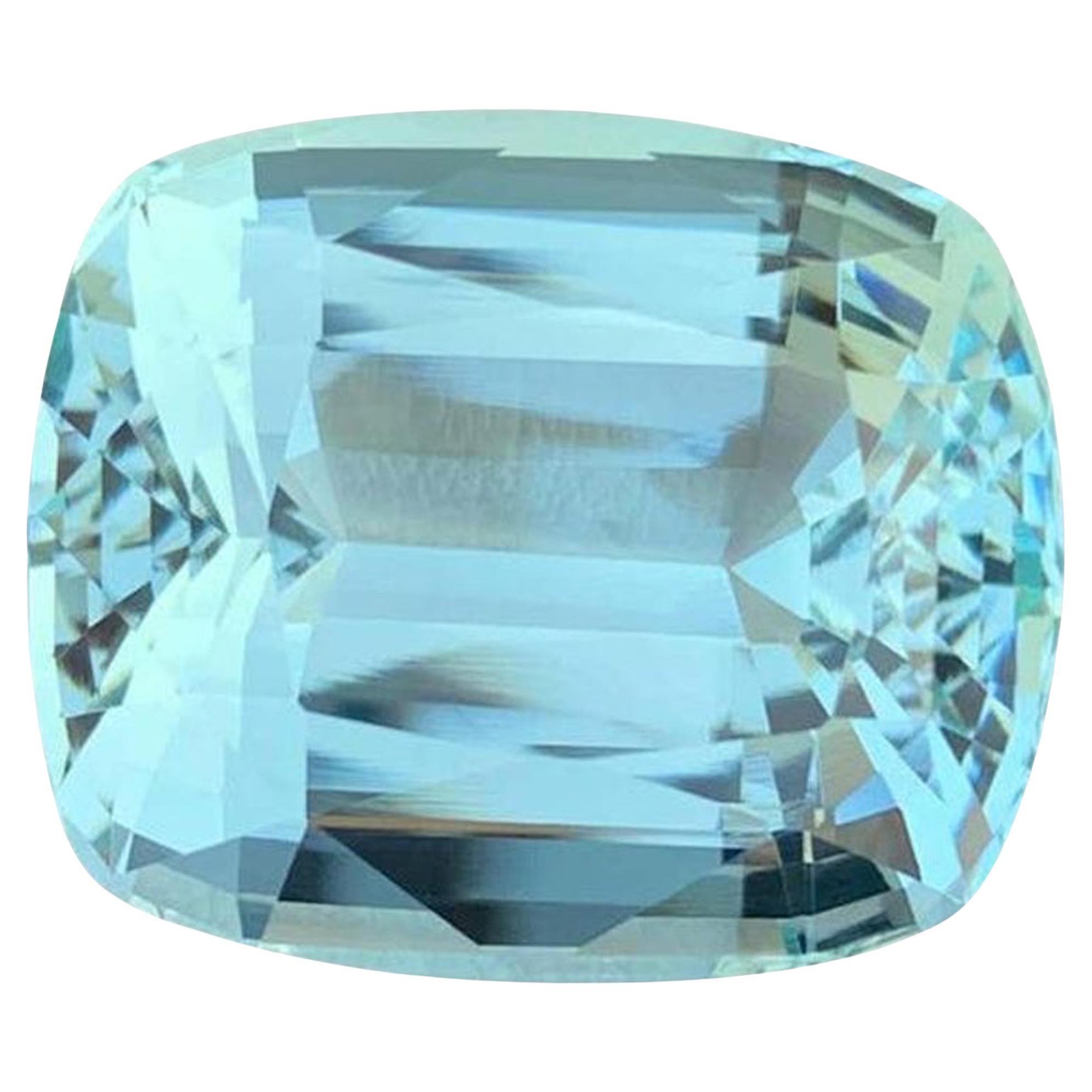 Aigue-marine naturelle : 40.115 Carat Cushion Cut, Pakistan Origin
