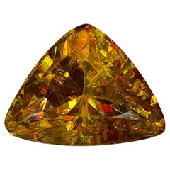 Natürlicher Sphene (Titanit) 2.70 Karat – Lose Edelstein im Fancy-Schliff mit Regenbogenfeuer