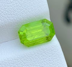 Natural Vivid Lime Green Peridot Gemstone 2.95 Carat – For Ring, Pendant