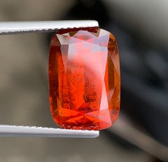 Grenat grossulaire naturel de couleur orange-rouge, 10.60 carats – Pierre précieuse de grenat en vrac