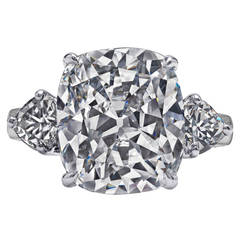 Großer 12 Karat Cushion Cut Diamant Platin Ring