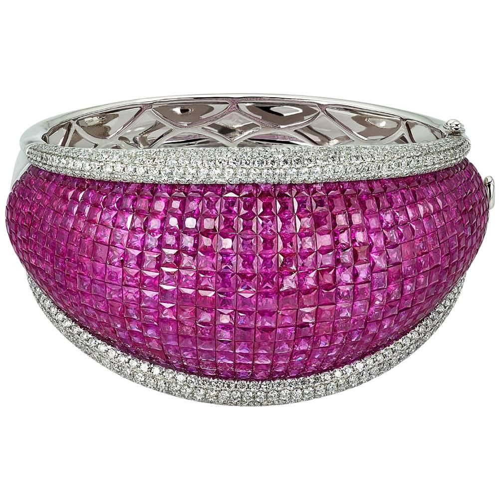 Bracelet manchette conique en or avec rubis et diamants