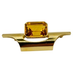 Art Deco Revival Citrine Brooch in 18K Yellow Gold, Circa 1980s