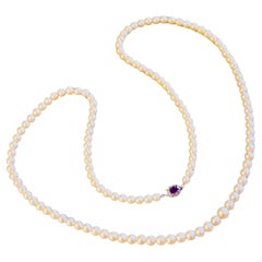VINTAGE CULTURED PEARL Necklace with Diamonds
Amethyst White Gold Clasp