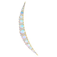 Grande broche antique en forme de croissant de lune, en or 18 carats, avec opale et diamants, CIRCA 1900